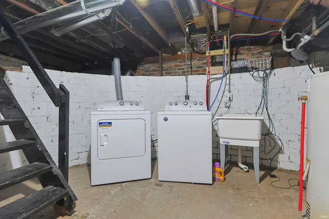 $149,900 | 930 South 34th Street, South Bend, IN 46615