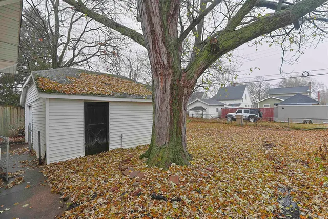 $149,900 | 930 South 34th Street, South Bend, IN 46615