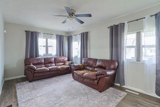 $149,900 | 930 South 34th Street, South Bend, IN 46615