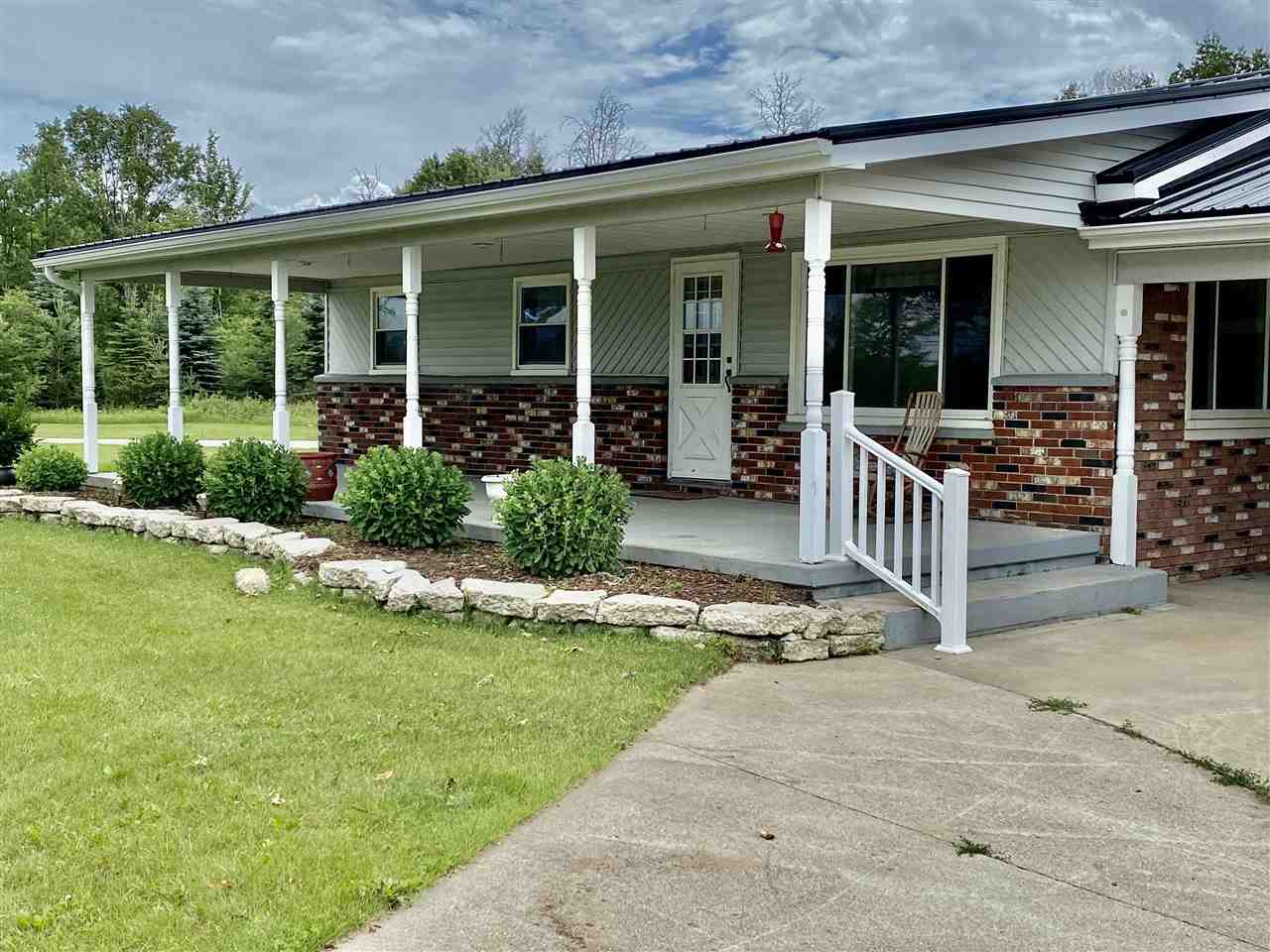6405 Round Lake Road Gladwin, MI 48624 - Photo 3 of 64