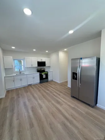 $2,000 | 38 Carroll Street, Unit 1, Poughkeepsie, NY 12601