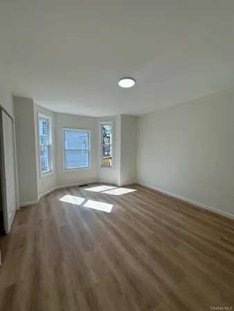 $2,000 | 38 Carroll Street, Unit 1, Poughkeepsie, NY 12601