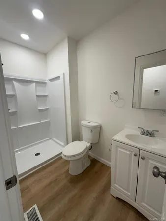 $2,000 | 38 Carroll Street, Unit 1, Poughkeepsie, NY 12601