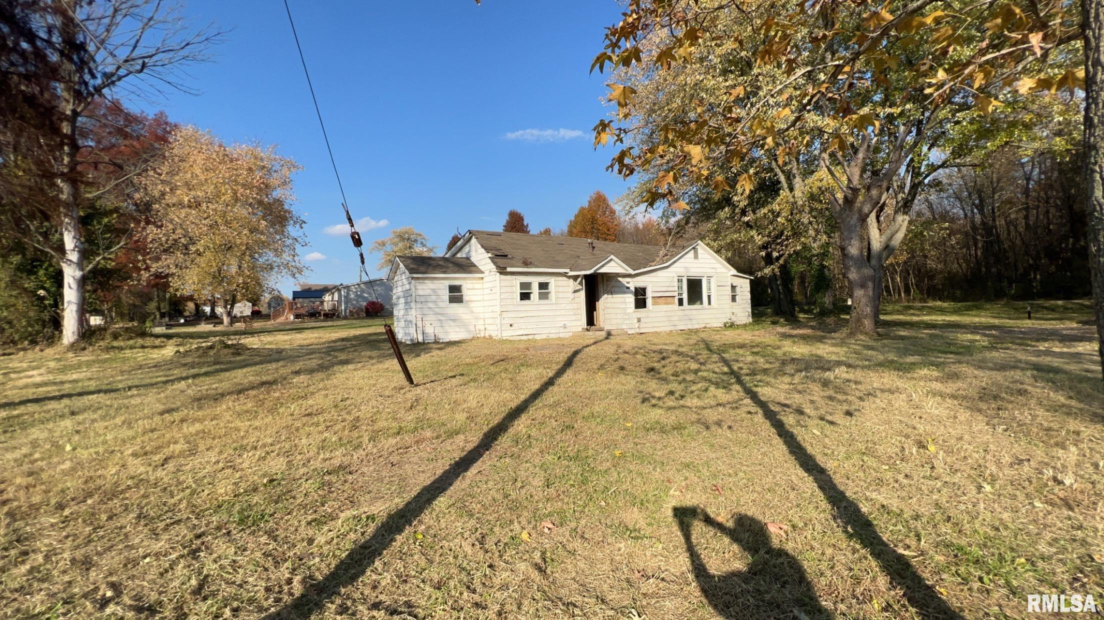 1277 Winery Road West Frankfort, IL 62896 - Photo 4 of 6 Gallery Image 4