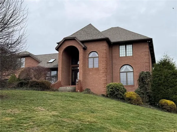 $649,900 | 361 North Saratoga Drive, Uniontown, PA 15401