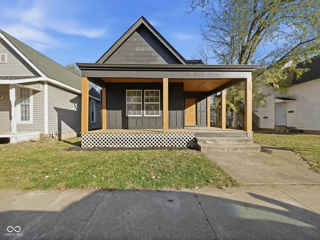$315,000 | 809 Hutchins Avenue, Columbus, IN 47201