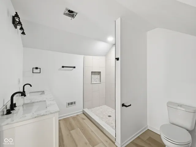 $315,000 | 809 Hutchins Avenue, Columbus, IN 47201