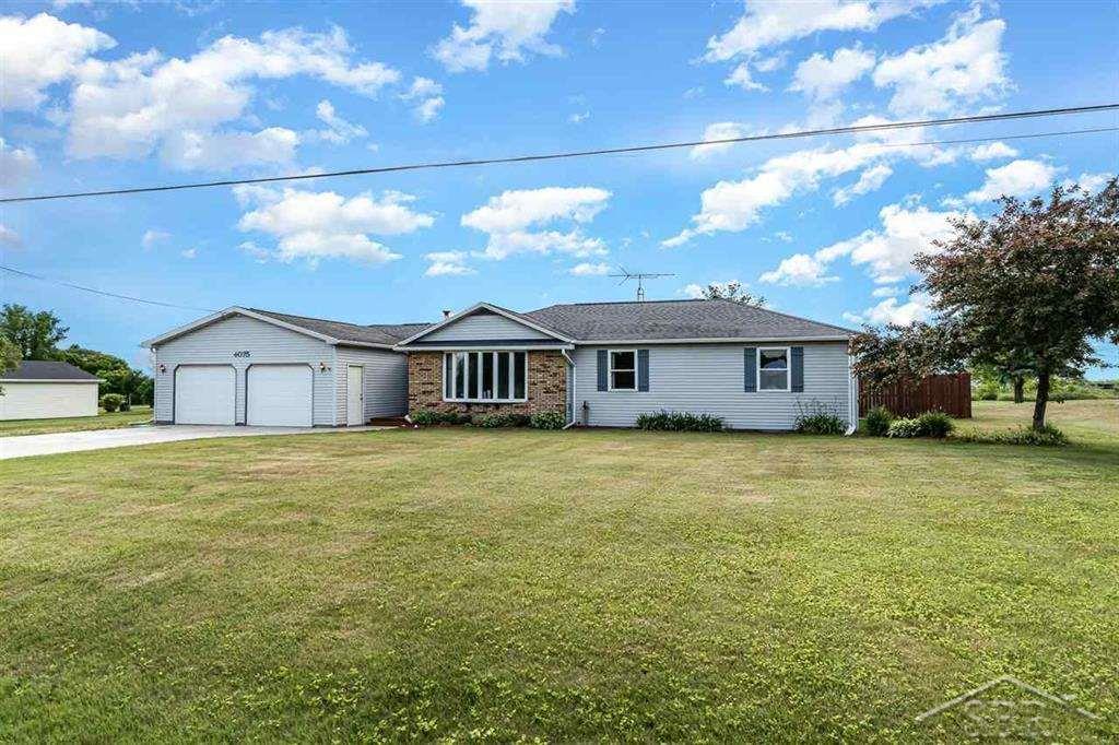 4075 North Mackinaw Road Pinconning, MI 48650 - Photo 2 of 26