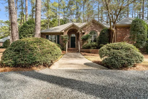 $715,000 | 12 Tayport Court, Pinehurst, NC 28374