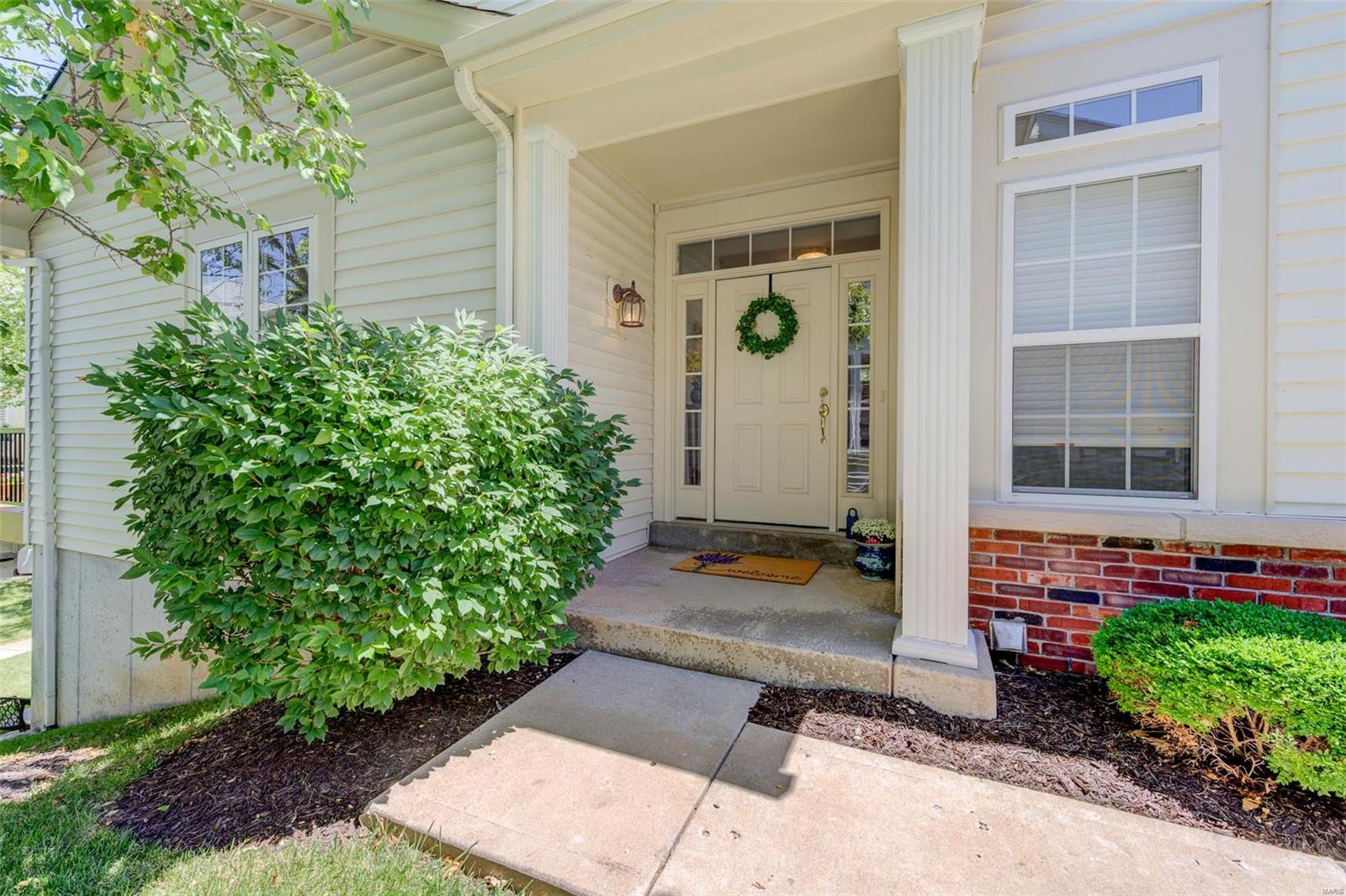 13264 Barrett Chase Circle Ballwin, MO 63021 - Photo 1 of 50