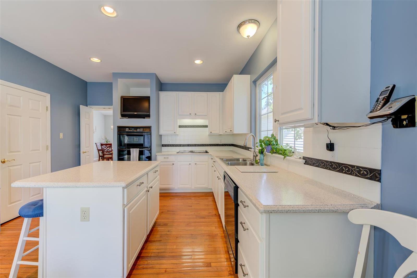 13264 Barrett Chase Circle Ballwin, MO 63021 - Photo 16 of 50