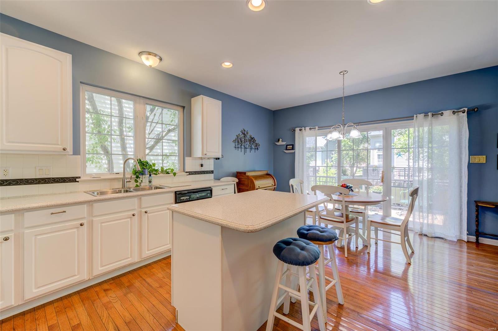 13264 Barrett Chase Circle Ballwin, MO 63021 - Photo 19 of 50