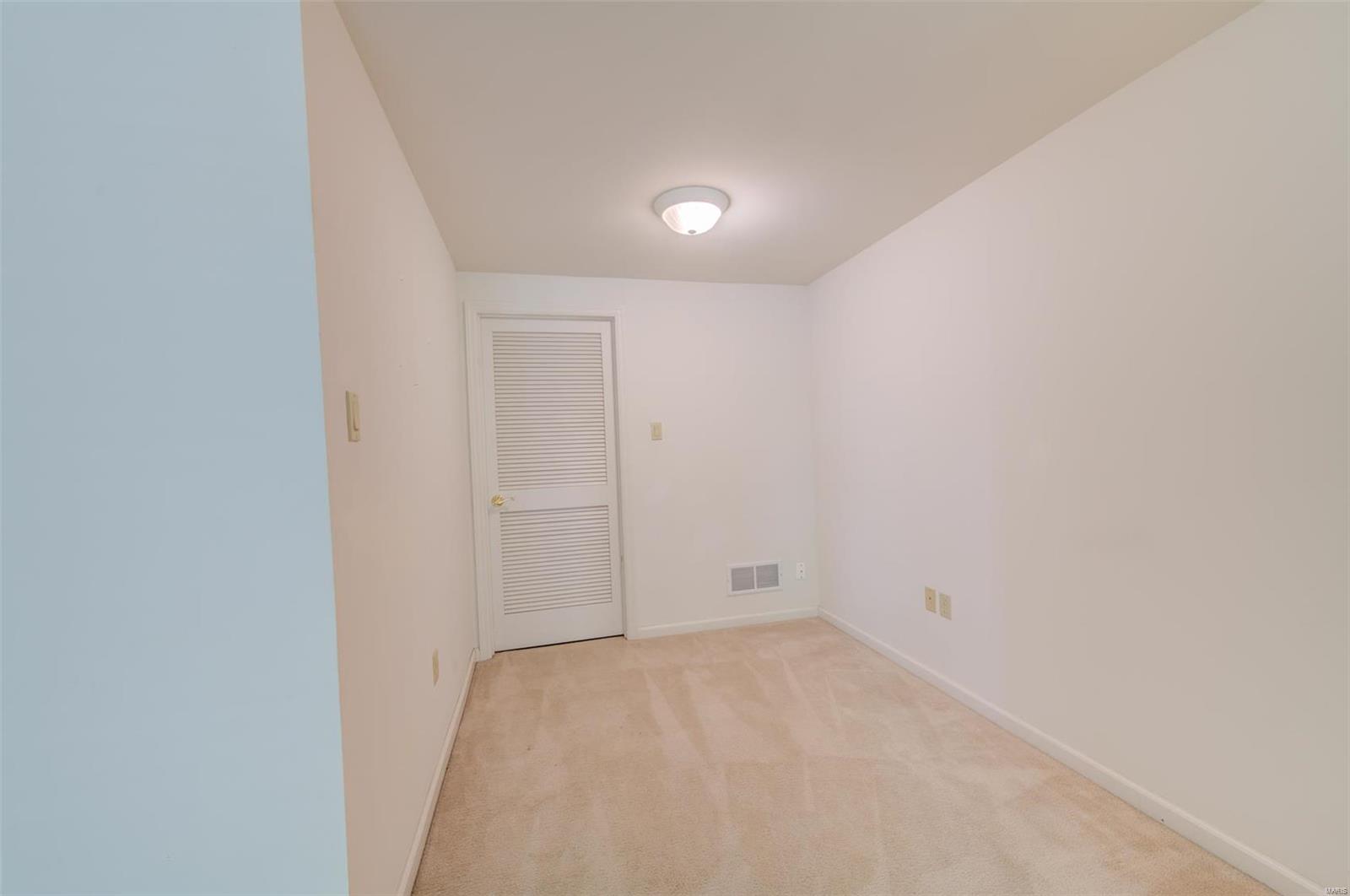 13264 Barrett Chase Circle Ballwin, MO 63021 - Photo 38 of 50