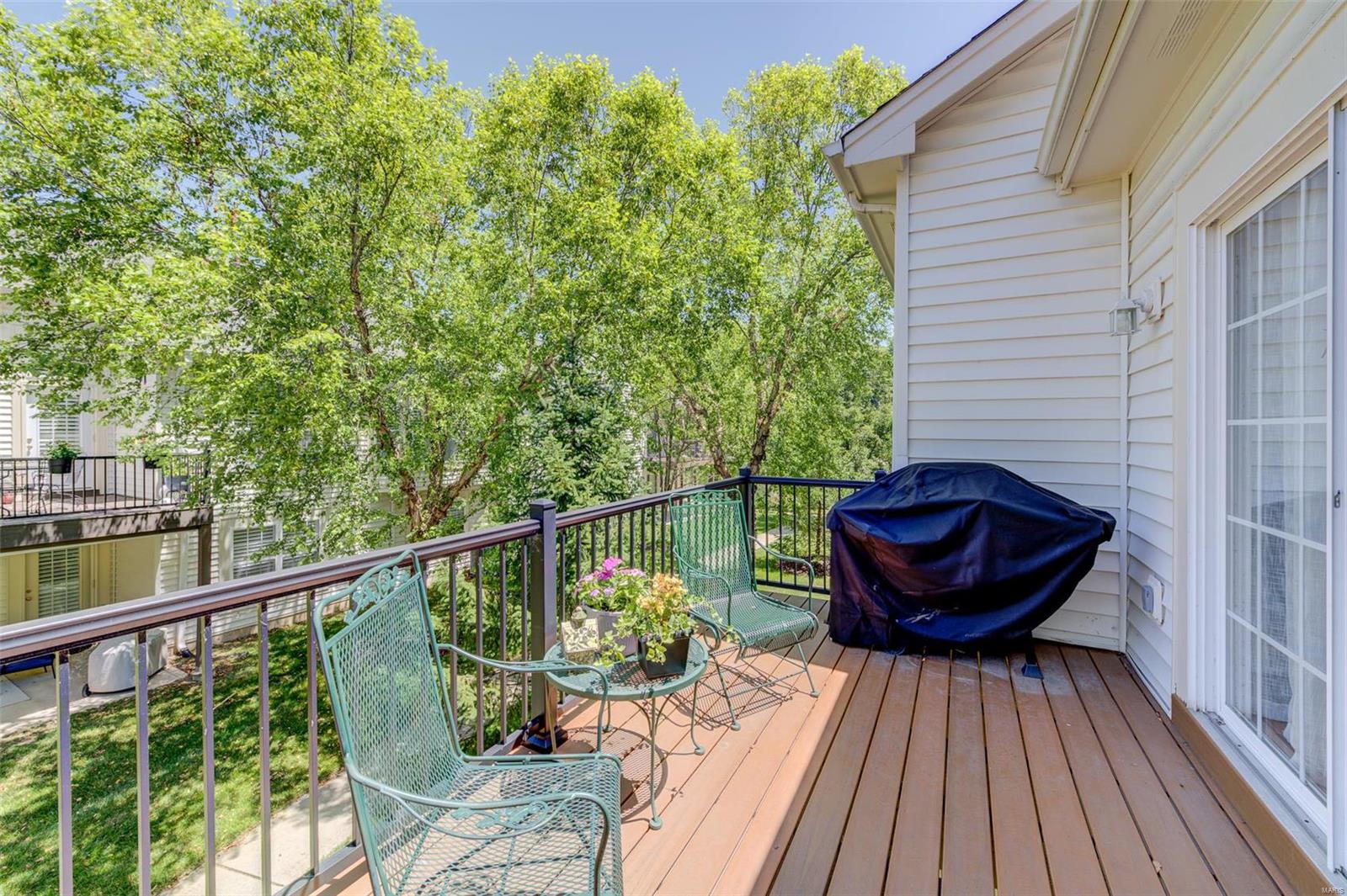 13264 Barrett Chase Circle Ballwin, MO 63021 - Photo 5 of 50