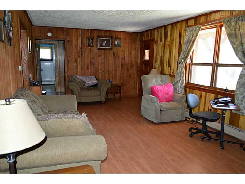 301 Alwine Road Boswell, PA 15531 - Photo 6 of 15 Living Room.