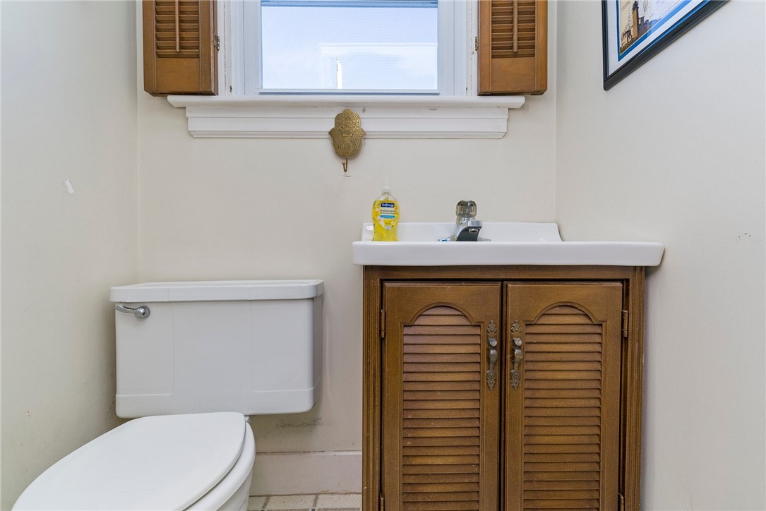 16 Reed Street Tiverton, RI 02878 - Photo 20 of 34