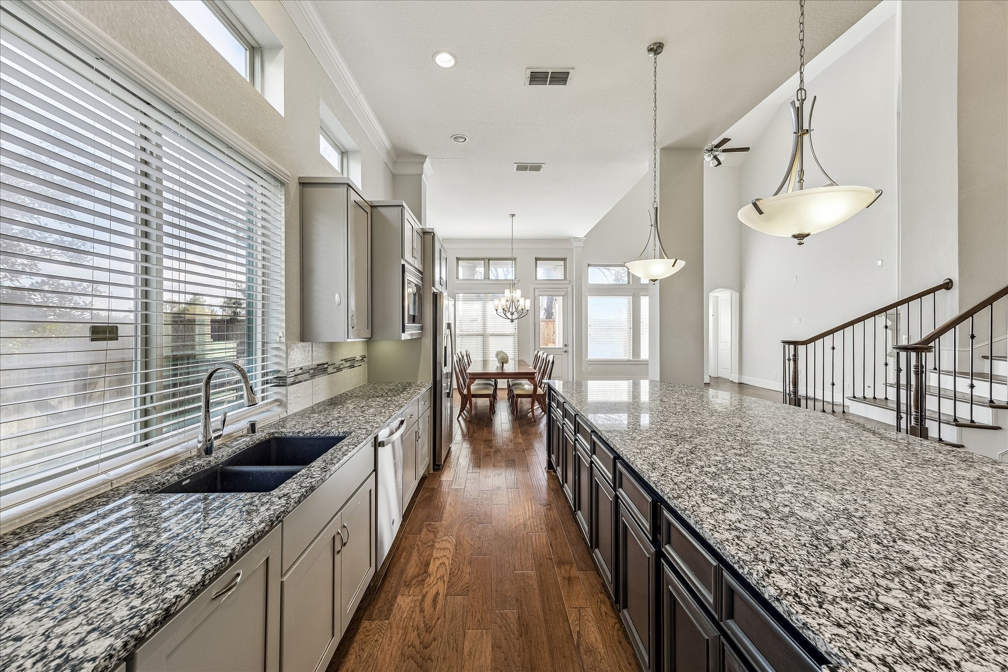 1607 Pinot Circle Houston, TX 77055 - Photo 16 of 43