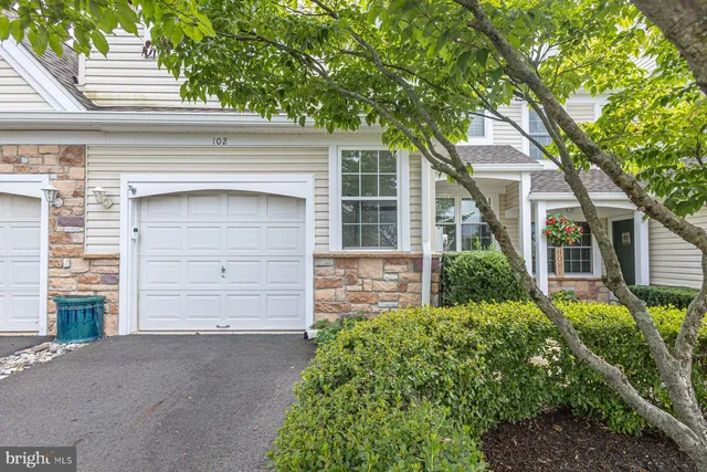$690,000 | 102 Waverly Lane, Unit 4, New Hope, PA 18938