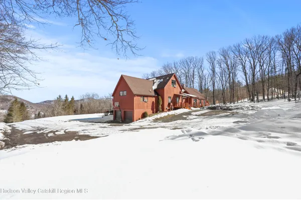 $799,000 | 65 Johnny Cake Hill Road, Petersburgh, NY 12138