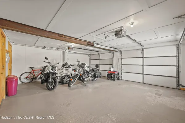 $799,000 | 65 Johnny Cake Hill Road, Petersburgh, NY 12138