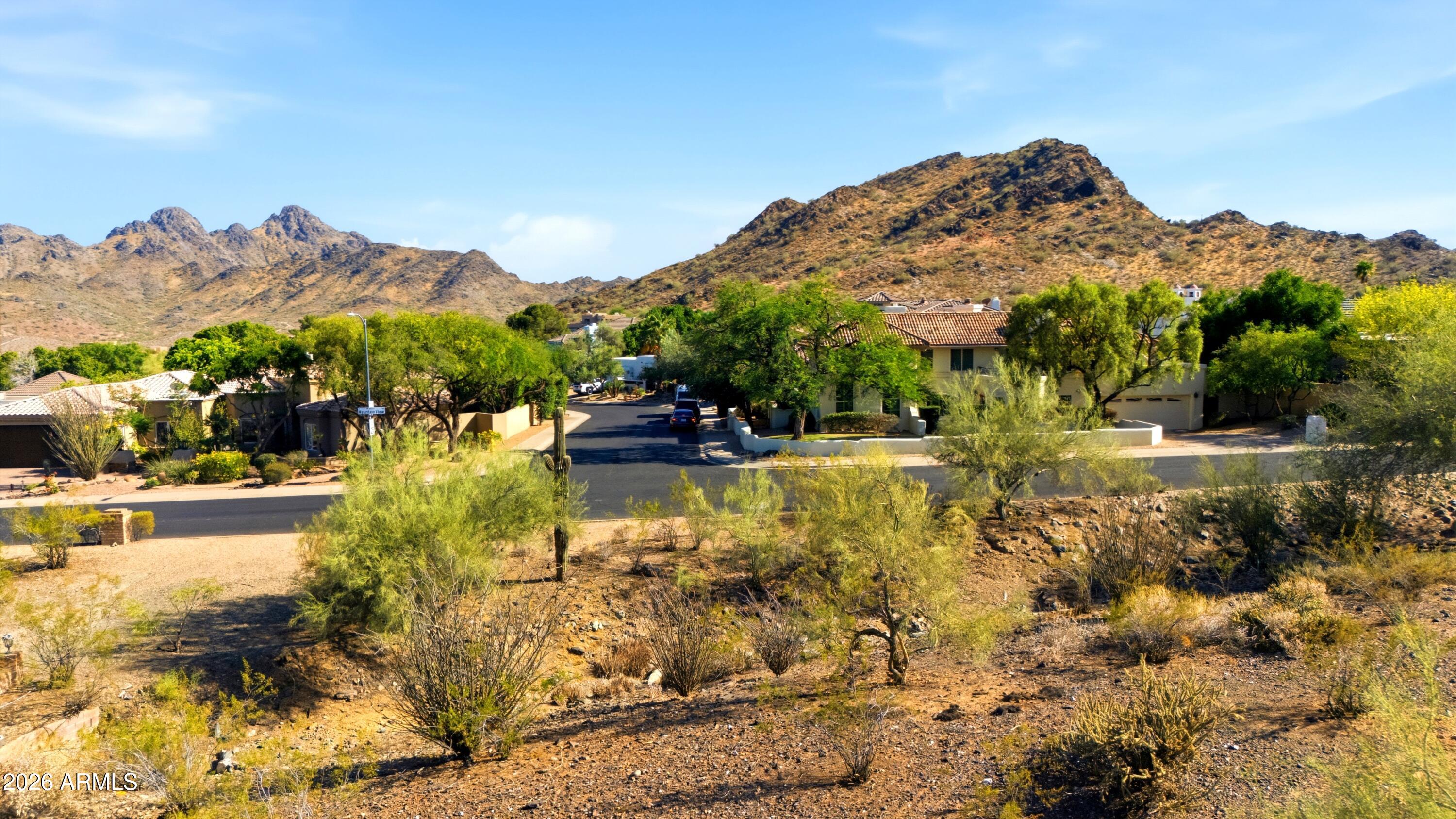 2260 East Mountain View Road Phoenix, AZ 85028 - Photo 7 of 27 2260_E_Mountain_View_Rd_23