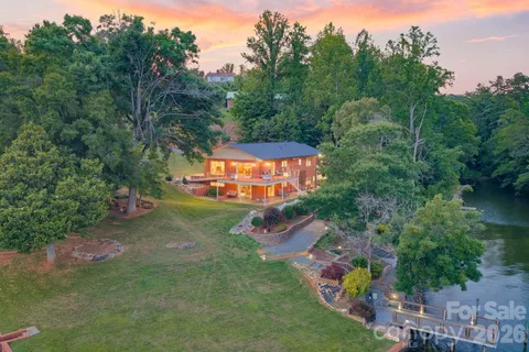 $1,299,900 | 6296 Southlake Drive, Hickory, NC 28601