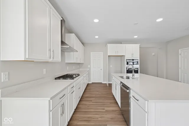 $529,990 | 10626 Banyan Wood Court, Indianapolis, IN 46239