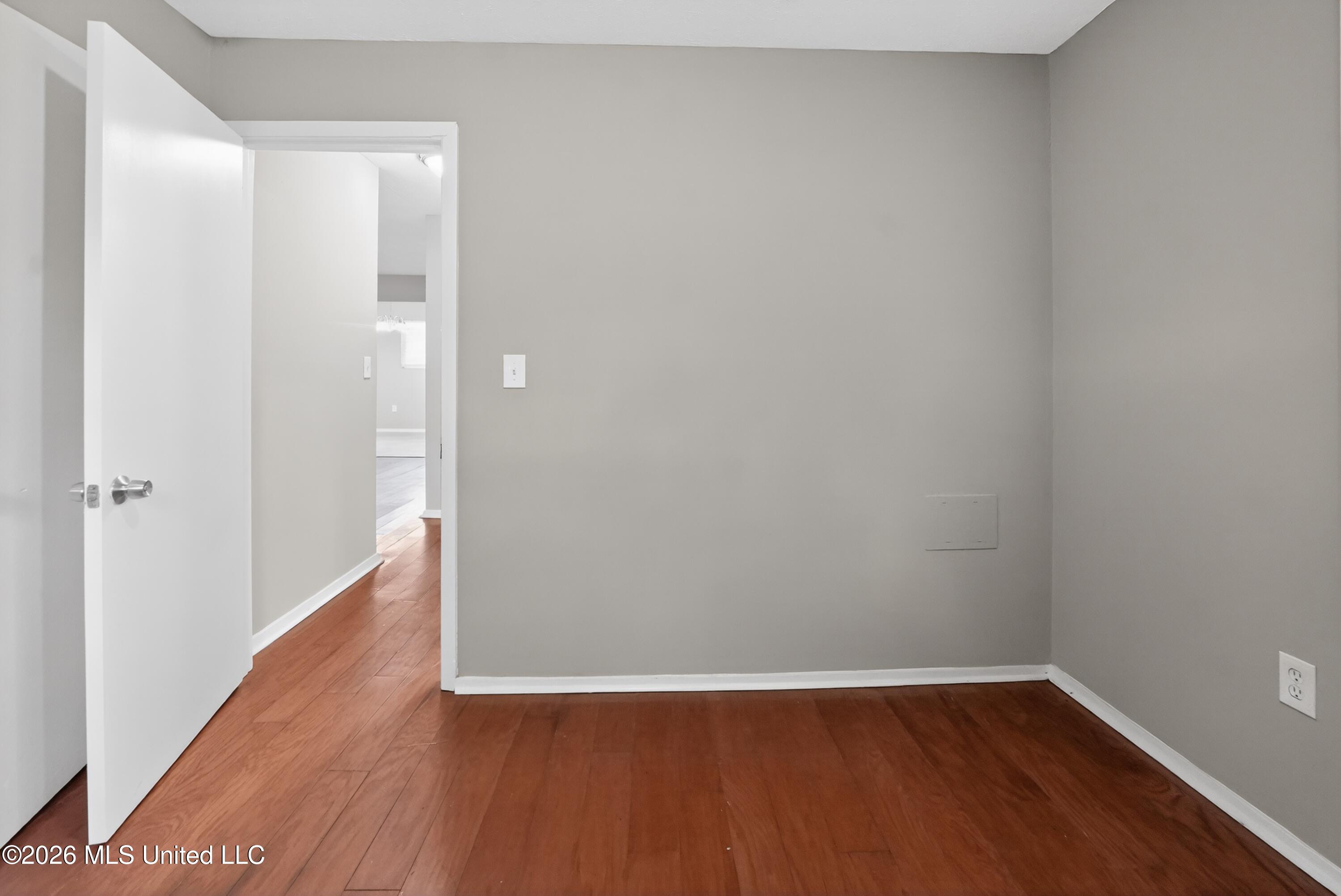 1220 Deeb Street Pearl, MS 39208 - Photo 13 of 32 13_1220_Deeb_St-Living_room-7344