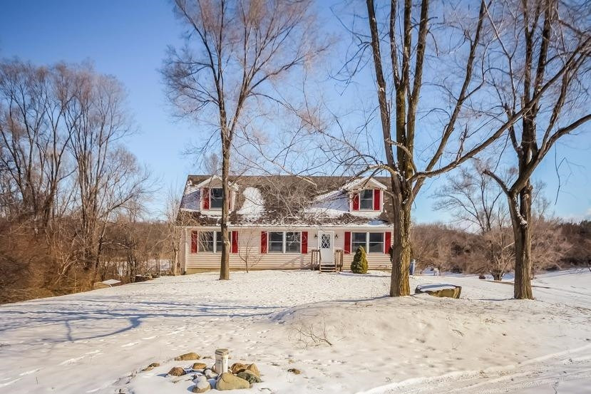 8005 Roe Road Chelsea, MI 48118 - Photo 2 of 10 Photo 2