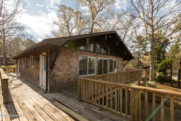 $525,000 | 334 Creekwood Lane, Blounts Creek, NC 27814