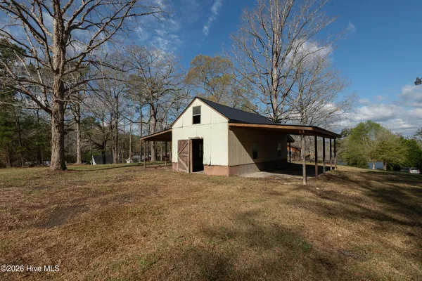 $525,000 | 334 Creekwood Lane, Blounts Creek, NC 27814