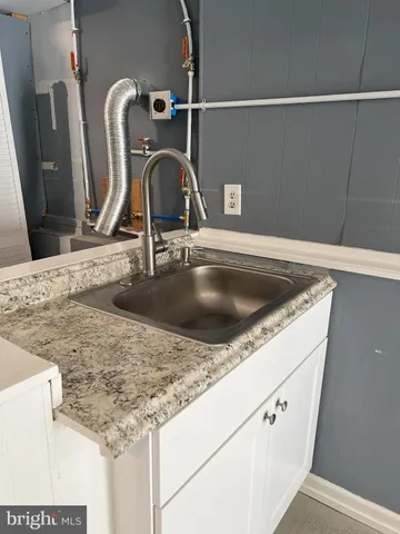 a close view of sink