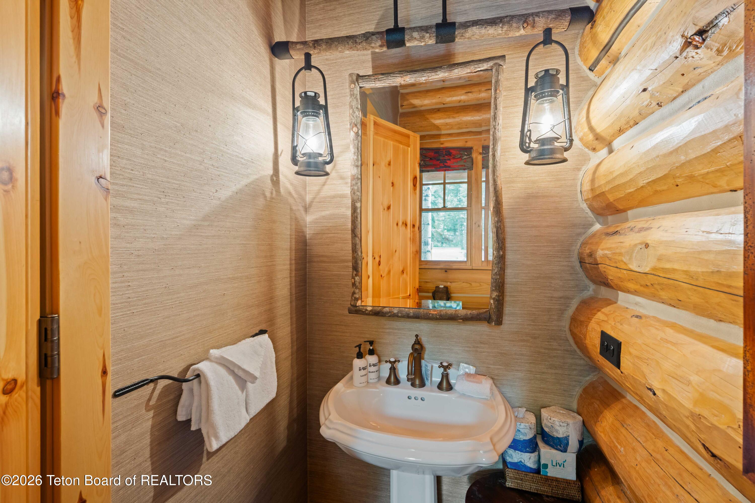 7620 Obsidian Road Teton Village, WY 83025 - Photo 22 of 30 MLS_7620Obsidian_JGPhoto-37