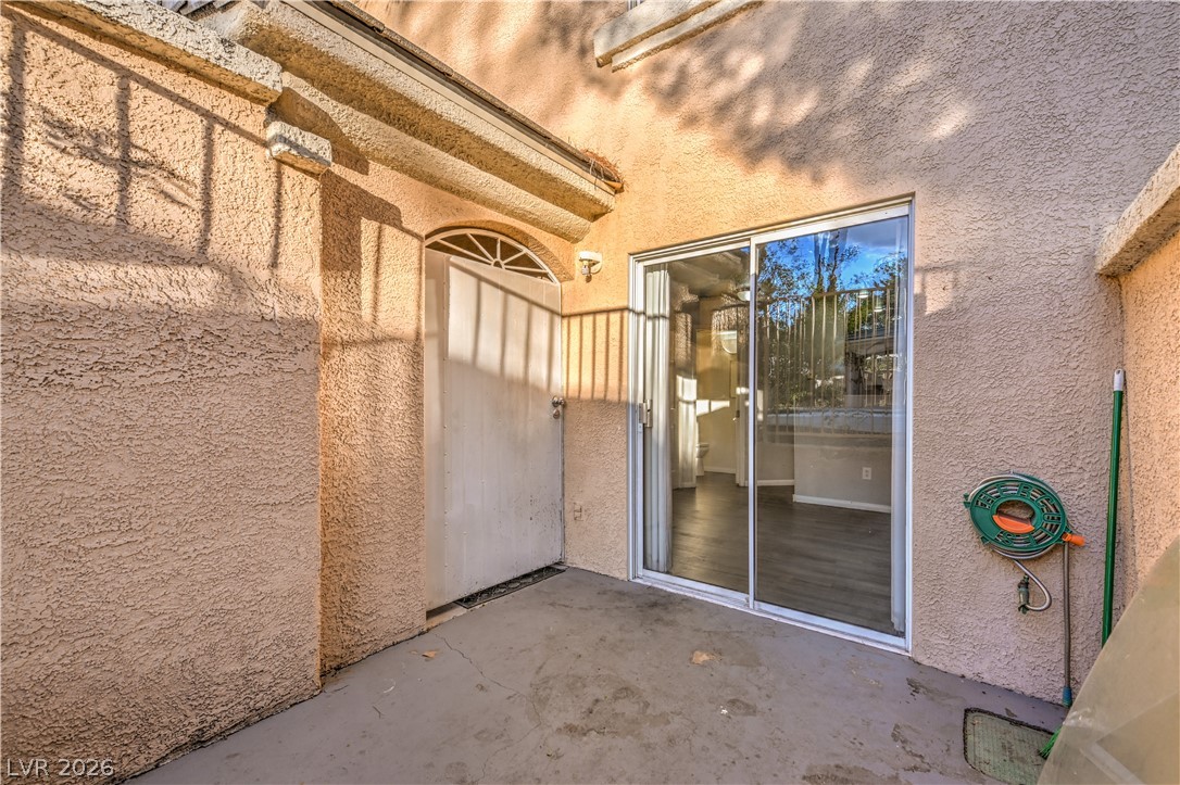 3950 South Sandhill Road, Unit 112 Las Vegas, NV 89121 - Photo 28 of 33 View of patio / terrace