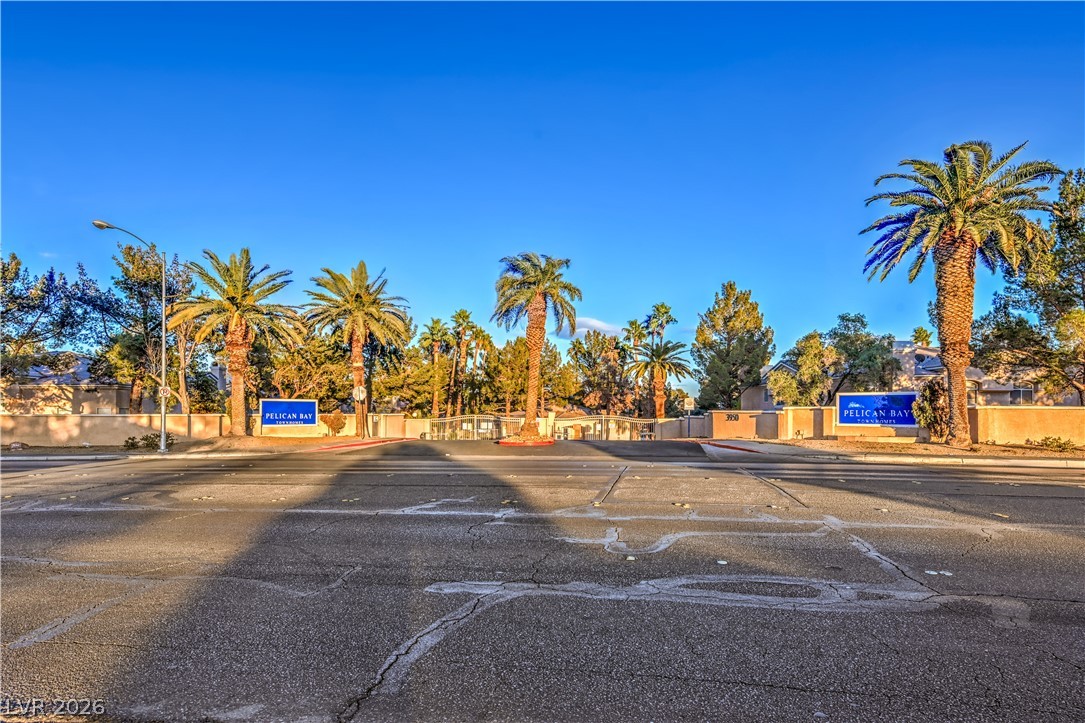 3950 South Sandhill Road, Unit 112 Las Vegas, NV 89121 - Photo 30 of 33 View of vehicle parking