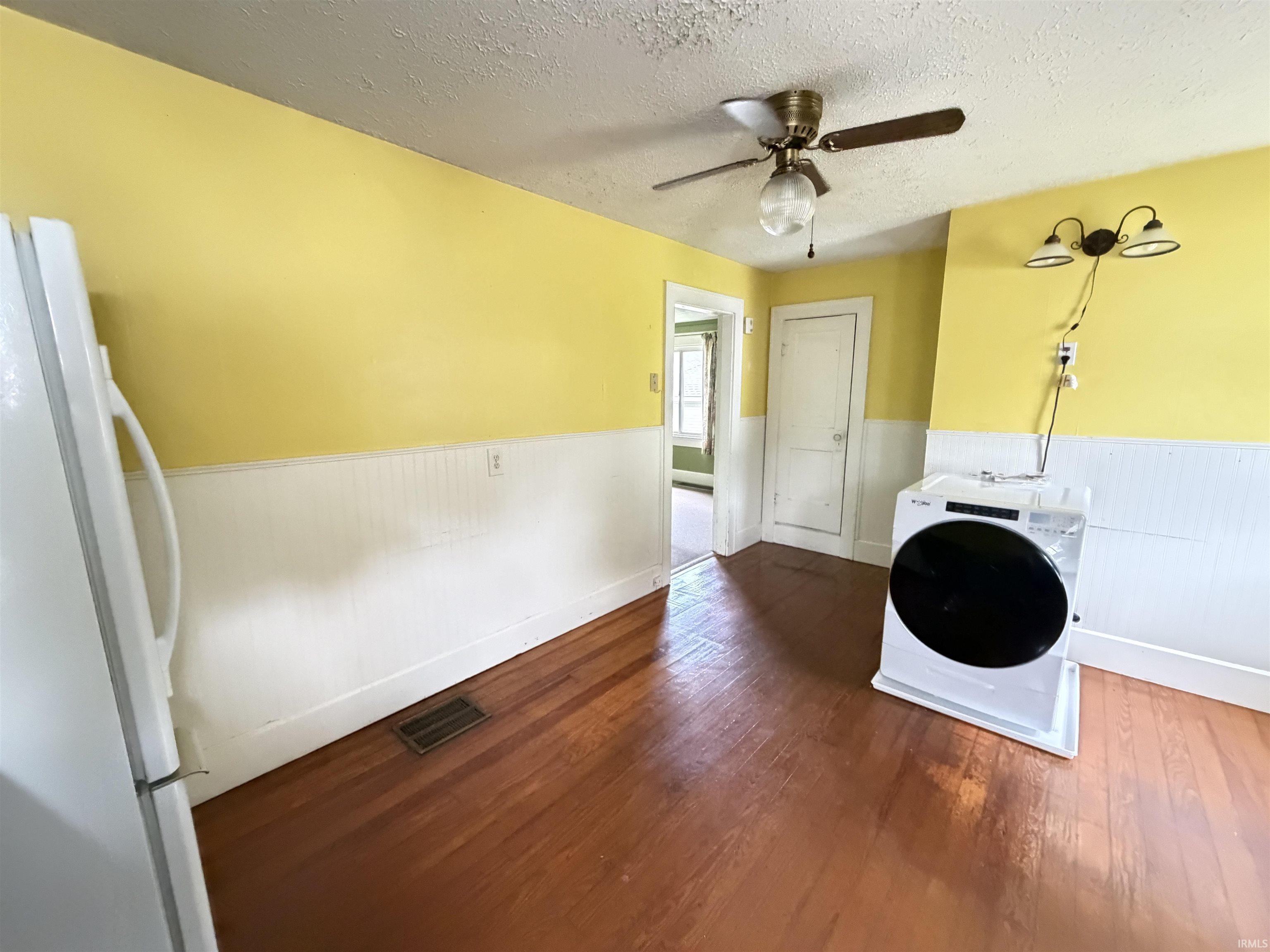 1917 7th Street Bedford, IN 47421 - Photo 7 of 24