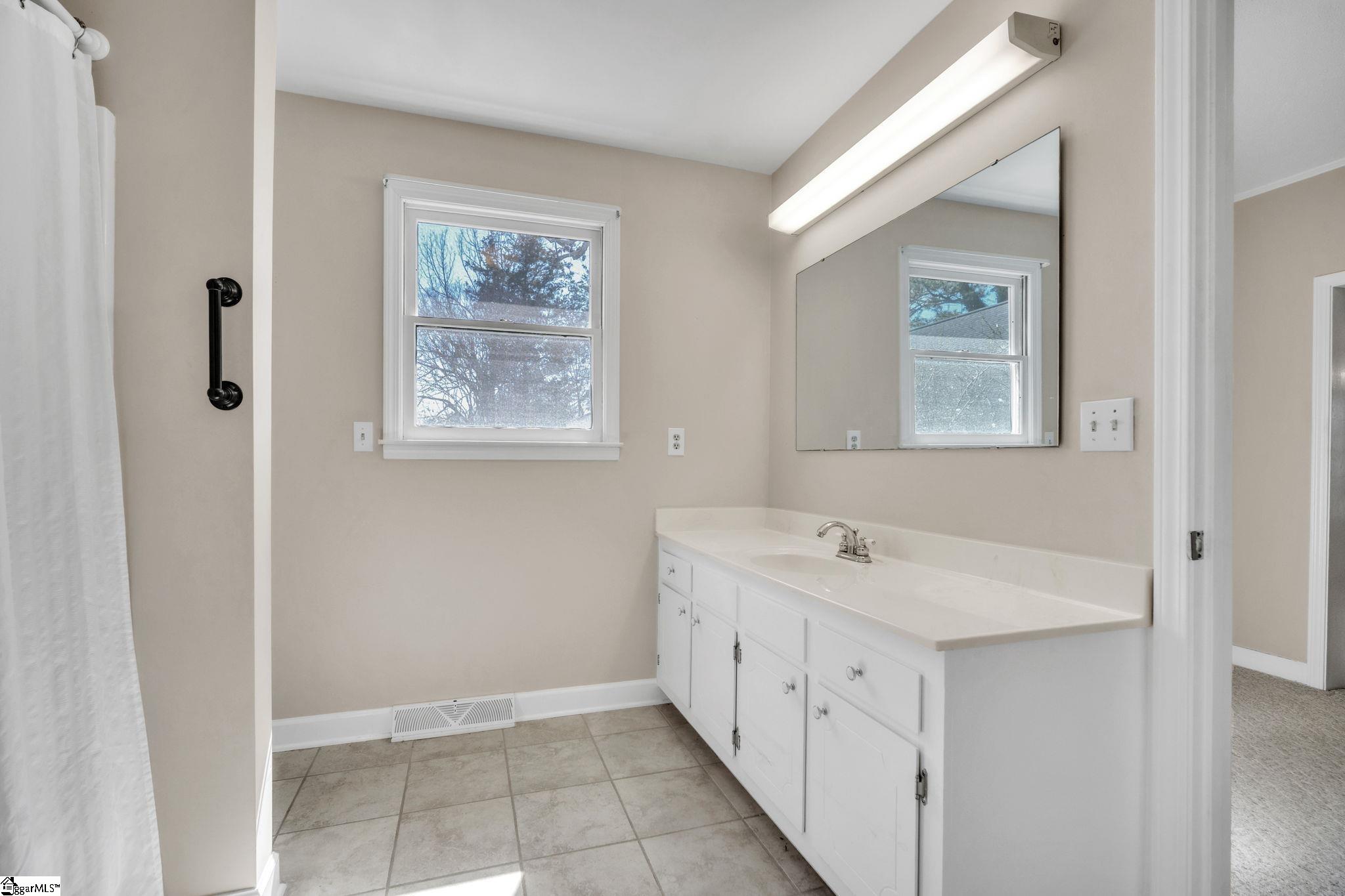 206 Syracuse Road Easley, SC 29642 - Photo 14 of 31