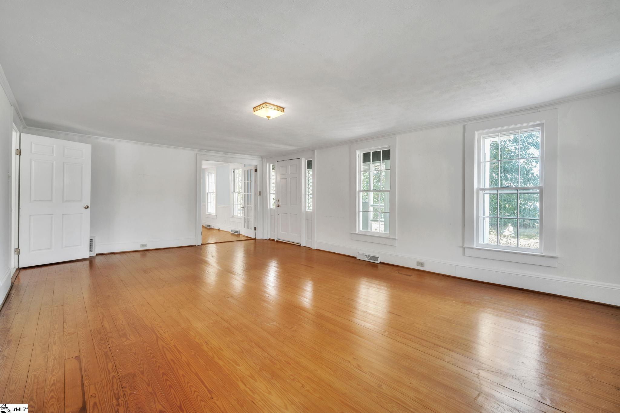 206 Syracuse Road Easley, SC 29642 - Photo 4 of 31