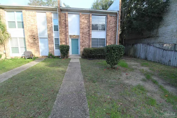 $1,350 | 6322 Harvard Court, Pensacola, FL 32504