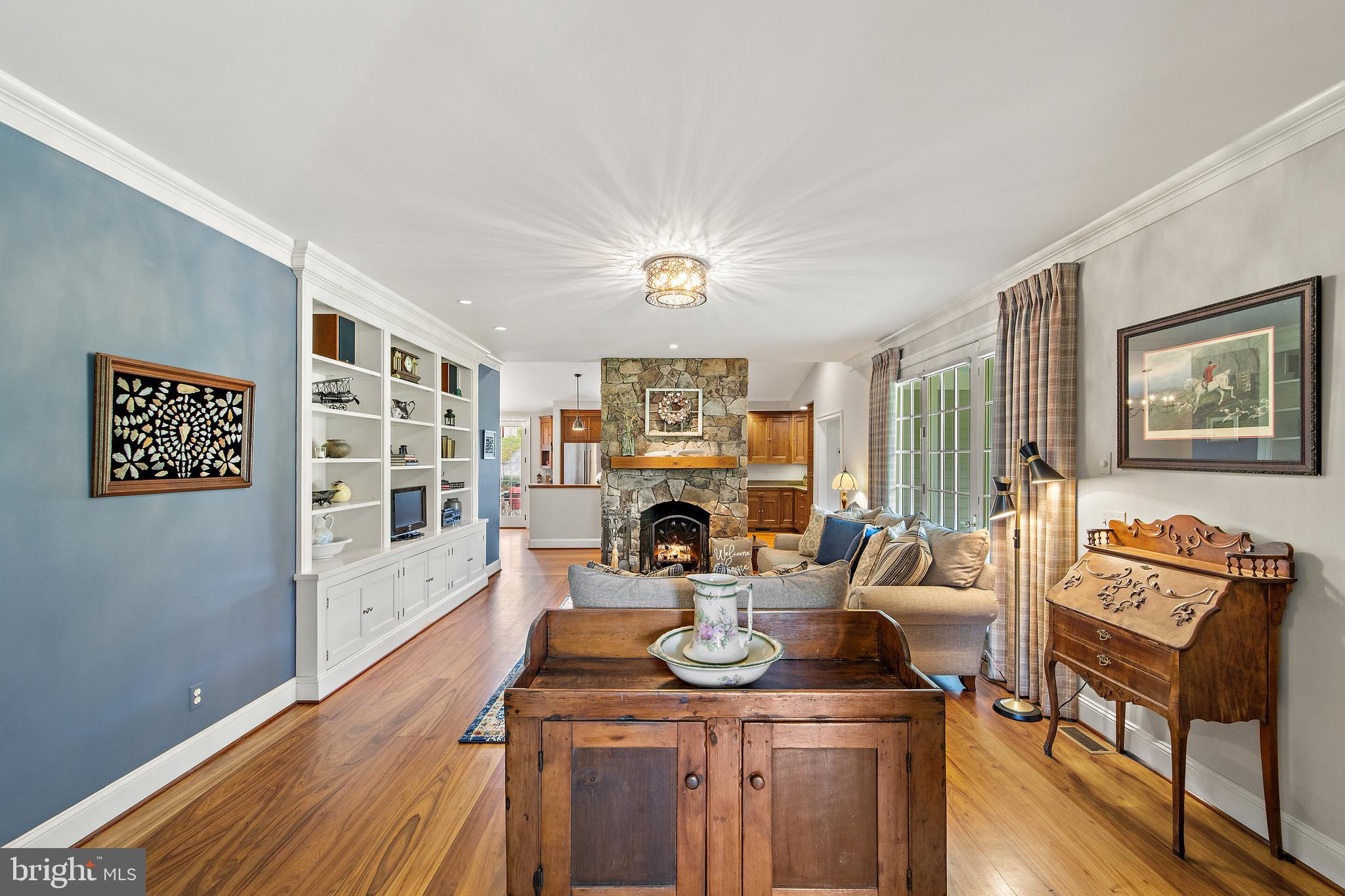 5742 Keyser Road Hume, VA 22639 - Photo 30 of 115 Family room