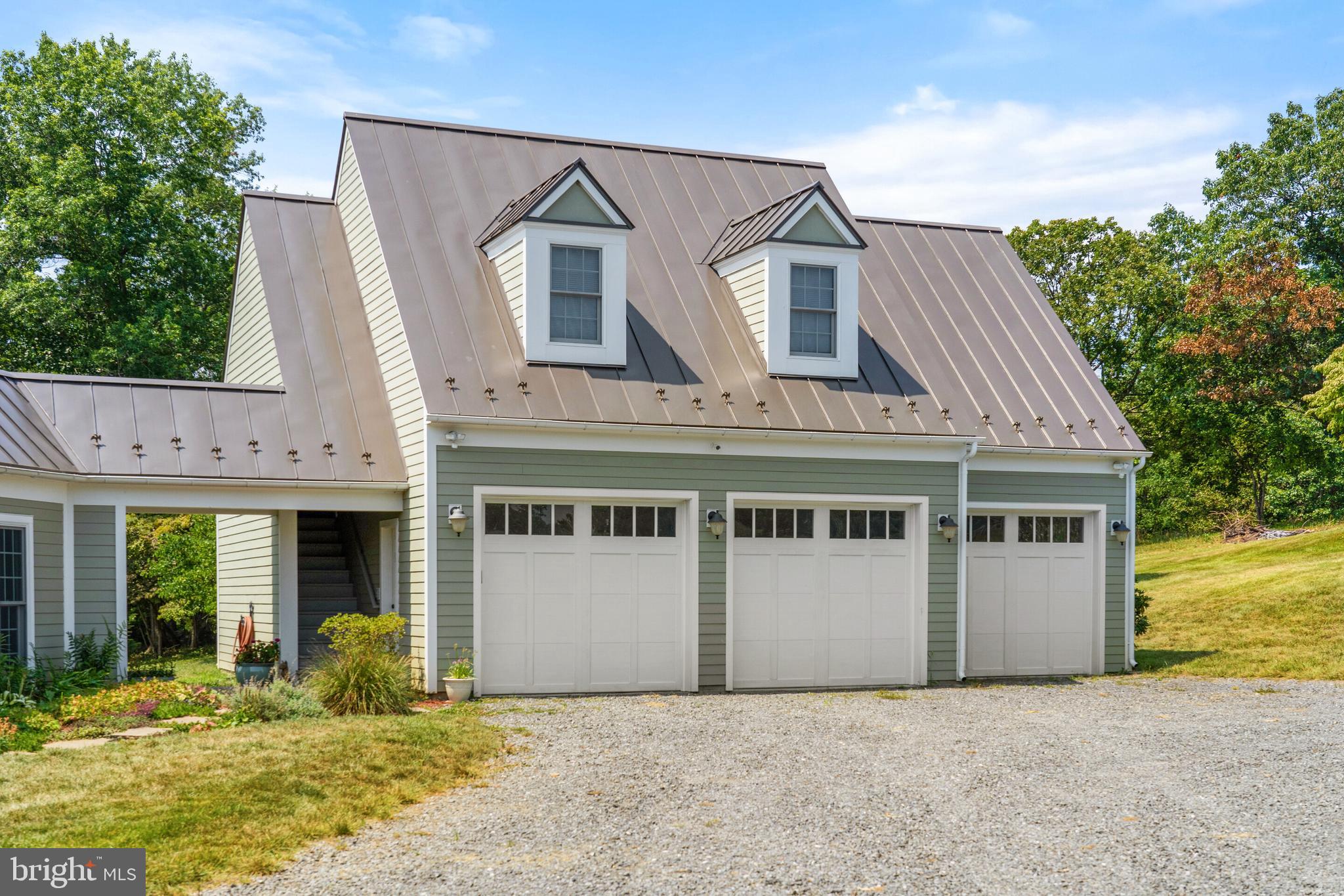 5742 Keyser Road Hume, VA 22639 - Photo 90 of 115 3 car garage
