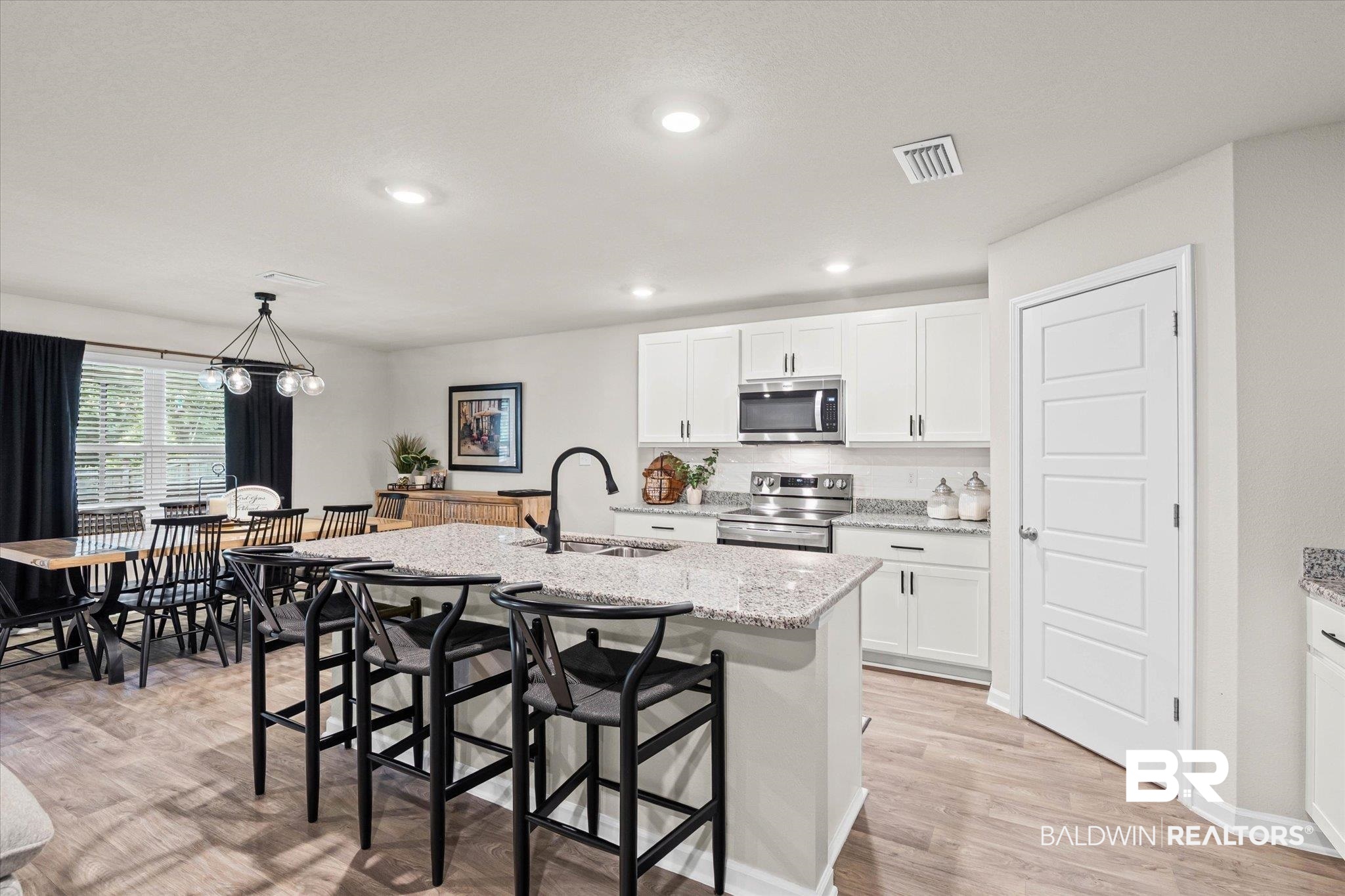 8054 Irwin Loop Daphne, AL 36526 - Photo 6 of 47 Gallery Image 6
