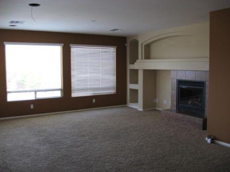 2036 West Caleb Road Phoenix, AZ 85085 - Photo 2 of 7 Family Room