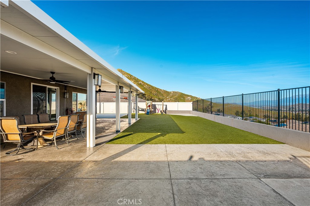 20996 Mountain Gate Drive Riverside, CA 92507 - Photo 31 of 69