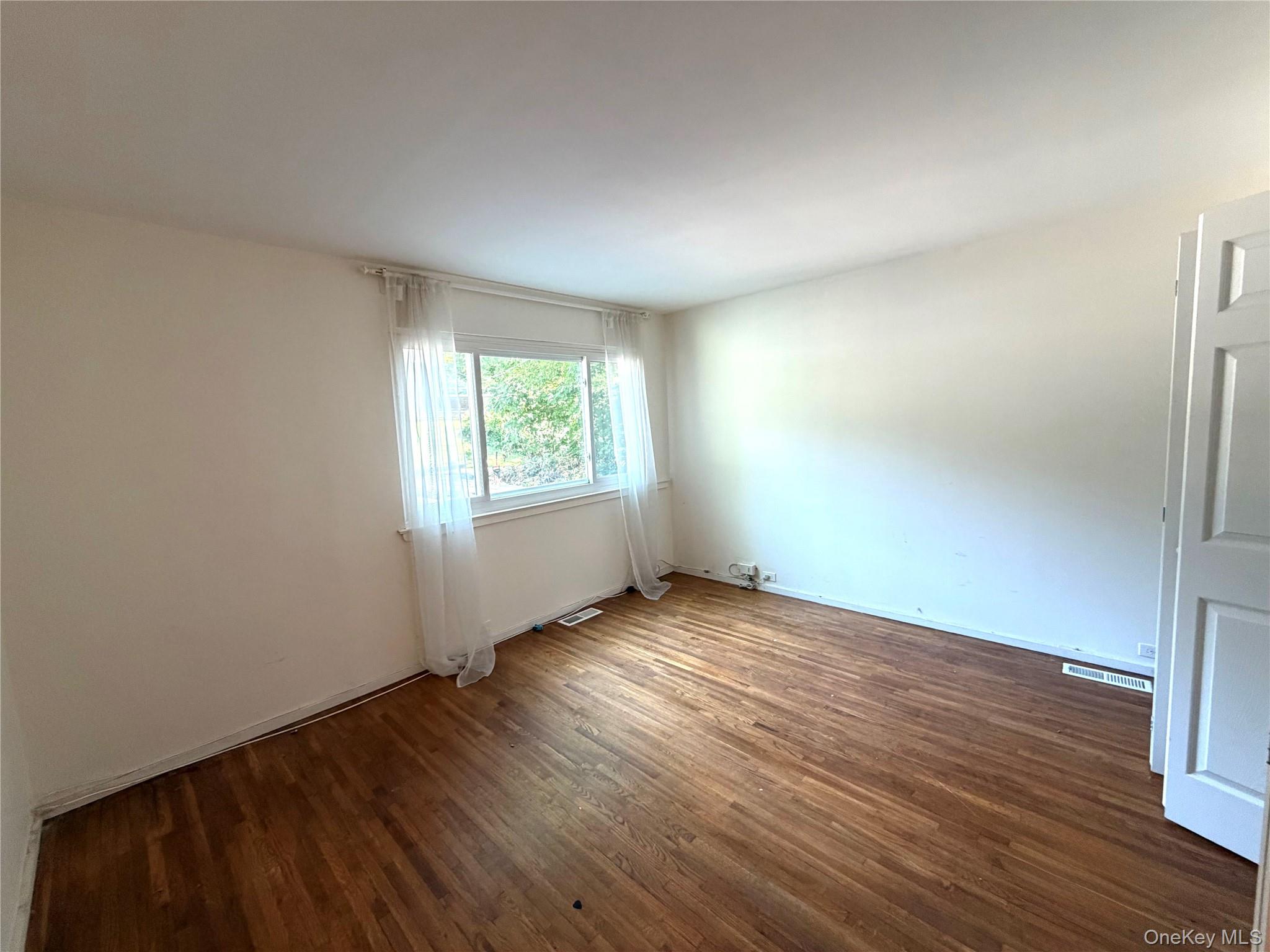 77 Sands Point Road, Unit #1 Port Washington, NY 11050 - Photo 16 of 19