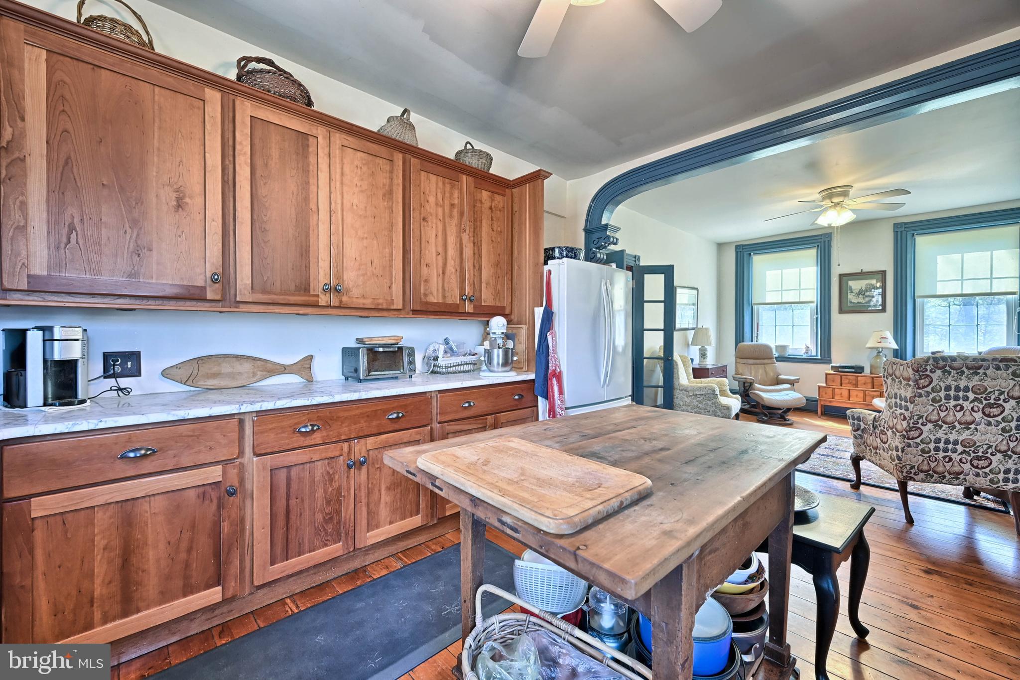 385 Springview Road Carlisle, PA 17015 - Photo 7 of 49