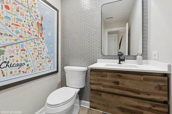 $1,250,000 | 362 West Huron Street, Unit B, Chicago, IL 60654
