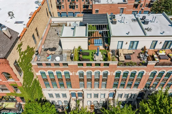 $1,250,000 | 362 West Huron Street, Unit B, Chicago, IL 60654