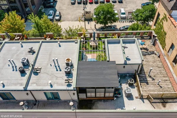 $1,250,000 | 362 West Huron Street, Unit B, Chicago, IL 60654