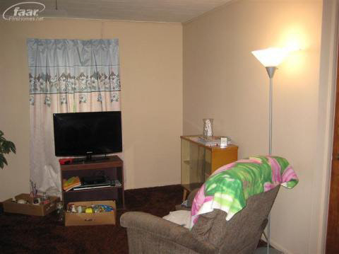 8174 Lansing Road Durand, MI 48429 - Photo 5 of 10 20125230-4.JPG